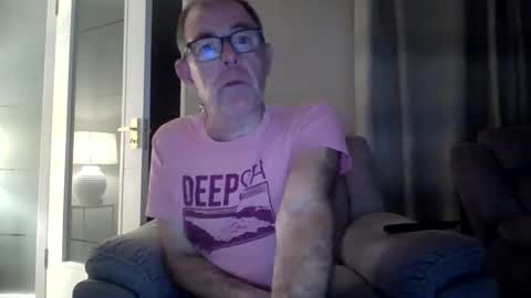 Snapshot of inthemood63 chatting on 09.16.25 inthemood63 online show from 09.16.25