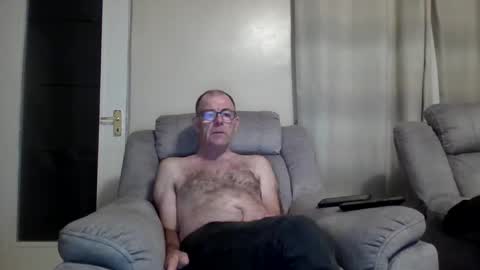 Snapshot of inthemood63 chatting on 09.30.25 inthemood63 online show from 09.30.25