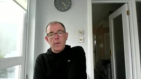 Snapshot of inthemood63 chatting on 10.10.25 inthemood63 online show from 10.10.25