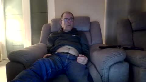 Snapshot of inthemood63 chatting on 10.21.25 inthemood63 online show from 10.21.25