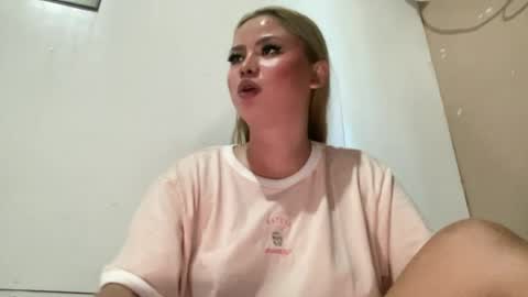 Snapshot of into_the_nightxxx chatting on 07.17.26 KATH online show from 07.17.26