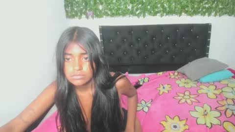 Snapshot of irene_hot10 chatting on 10.11.25 irene_hot10 online show from 10.11.25