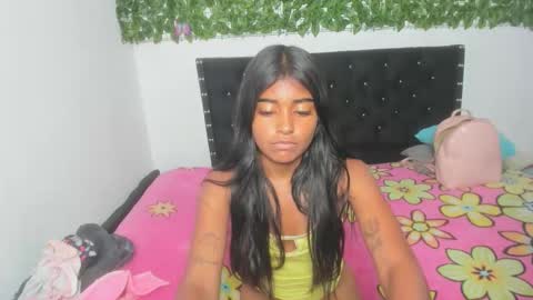 Snapshot of irene_hot10 chatting on 10.15.25 irene_hot10 online show from 10.15.25