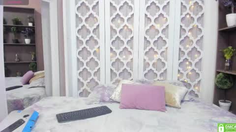 Snapshot of iriis_rosse chatting on 01.18.25 Iris Rosse online show from 01.18.25