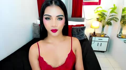 Snapshot of irina_woodshakylishxx chatting on 06.17.26 IRINAA online show from 06.17.26