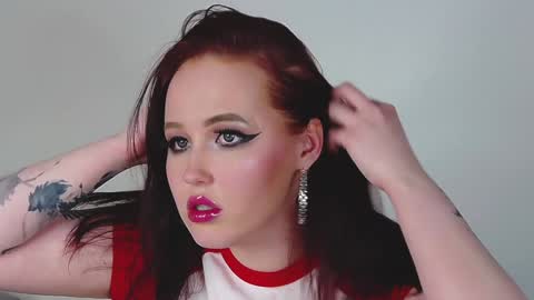 Snapshot of irinaart chatting on 12.29.24 Irina online show from 12.29.24