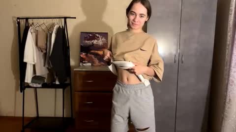 Evie online show from 10.21.25