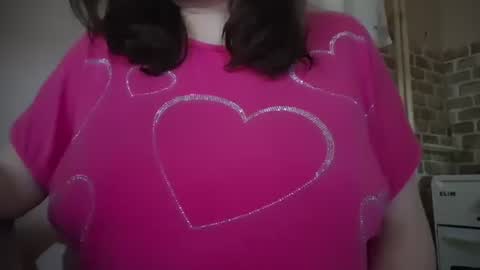 Snapshot of irinnak chatting on 12.18.25 IrinnaK online show from 12.18.25