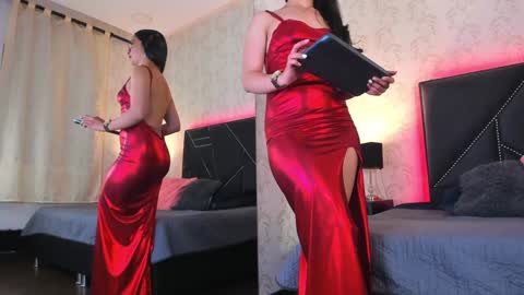 Snapshot of iris_bells chatting on 02.05.25 Queen Iris online show from 02.05.25