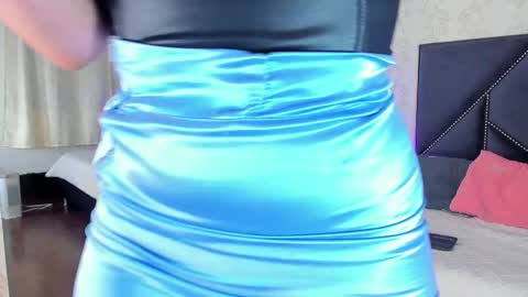 Queen Iris online show from 11.21.25