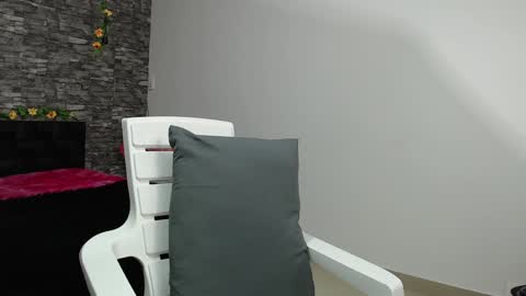 Snapshot of iris_joi chatting on 01.25.25 Iirs online show from 01.25.25