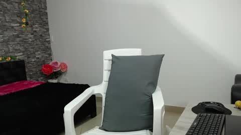 Snapshot of iris_joi chatting on 01.25.25 Iirs online show from 01.25.25