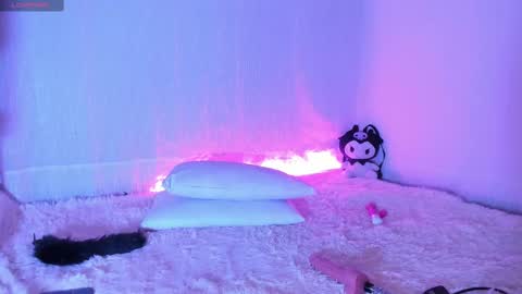  Iris  online show from 02.20.25