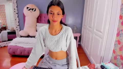 Snapshot of iris_stone_ chatting on 01.10.25 Iris online show from 01.10.25