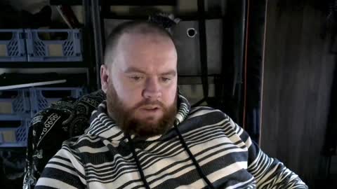 Snapshot of irishdaddy24 chatting on 12.08.24 twitter theirishman205 online show from 12.08.24