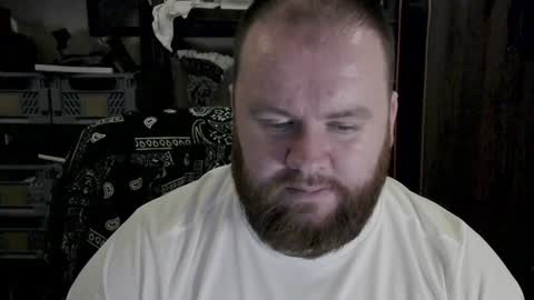 Snapshot of irishdaddy24 chatting on 12.17.24 twitter theirishman205 online show from 12.17.24