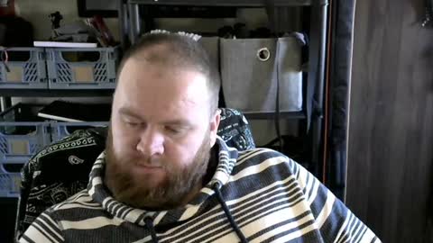 Snapshot of irishdaddy24 chatting on 12.22.24 twitter theirishman205 online show from 12.22.24