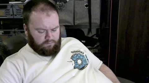 Snapshot of irishdaddy24 chatting on 01.08.25 twitter theirishman205 online show from 01.08.25