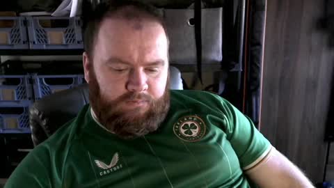 Snapshot of irishdaddy24 chatting on 01.09.25 twitter theirishman205 online show from 01.09.25