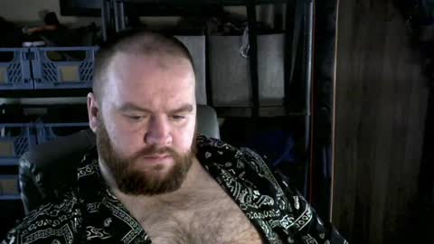 Snapshot of irishdaddy24 chatting on 02.03.25 twitter theirishman205 online show from 02.03.25