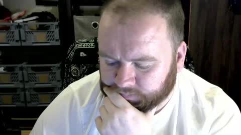 Snapshot of irishdaddy24 chatting on 02.15.25 twitter theirishman205 online show from 02.15.25