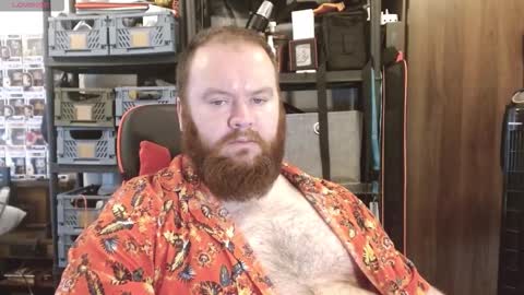 Snapshot of irishdaddy24 chatting on 09.08.25 twitter theirishman205 online show from 09.08.25