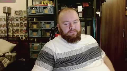 Snapshot of irishdaddy24 chatting on 09.24.25 twitter theirishman205 online show from 09.24.25