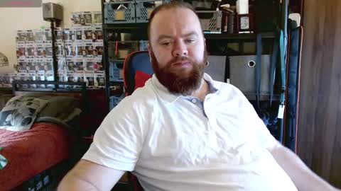 Snapshot of irishdaddy24 chatting on 10.06.25 twitter theirishman205 online show from 10.06.25