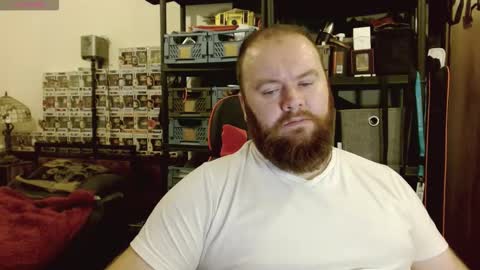 Snapshot of irishdaddy24 chatting on 10.10.25 twitter theirishman205 online show from 10.10.25