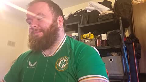 Snapshot of irishdaddy24 chatting on 12.22.25 twitter theirishman205 online show from 12.22.25