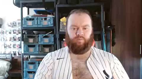 Snapshot of irishdaddy24 chatting on 02.08.26 twitter theirishman205 online show from 02.08.26