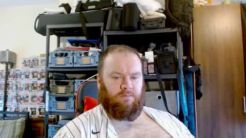 Snapshot of irishdaddy24 chatting on 02.09.26 twitter theirishman205 online show from 02.09.26