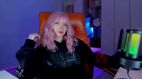 Miss Iris Fansly Miss Iris new inst.  online show from 04.25.26