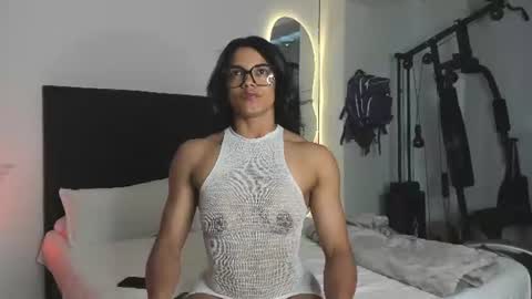 Snapshot of irismuscle chatting on 07.16.26 irismuscle online show from 07.16.26