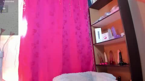 Snapshot of iriss_25 chatting on 01.22.25 iris online show from 01.22.25