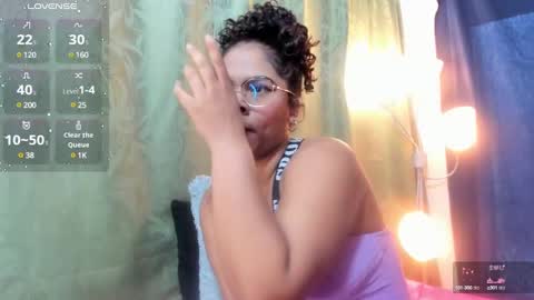 Snapshot of iriss_25 chatting on 02.21.25 iris online show from 02.21.25