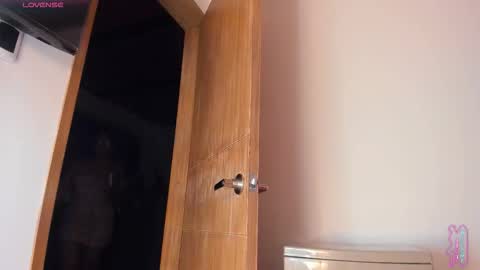 iris online show from 03.08.26