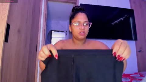 Snapshot of iriss_25 chatting on 06.18.26 iris online show from 06.18.26