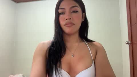 Snapshot of iriss_fox chatting on 11.22.25 iriss_fox online show from 11.22.25