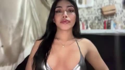 Snapshot of iriss_fox chatting on 01.06.26 iriss_fox online show from 01.06.26