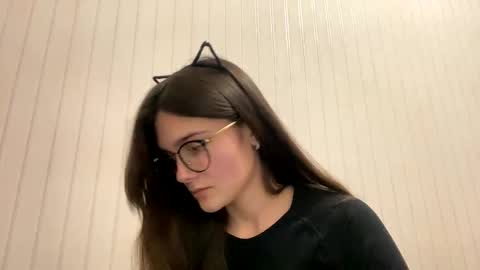 irisss31 online show from 12.16.24