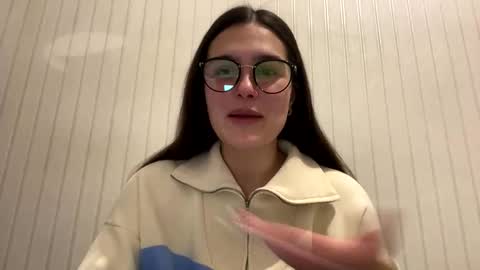 irisss31 online show from 02.22.25