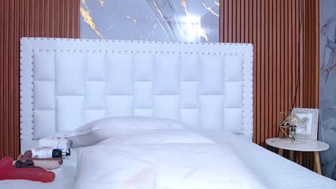 Sandy  online show from 12.22.24