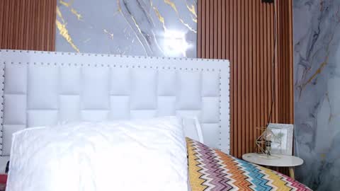 Sandy  online show from 12.23.24