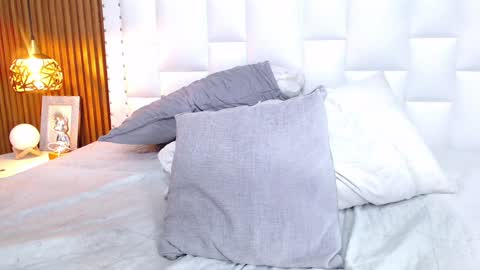 Sandy  online show from 01.08.25