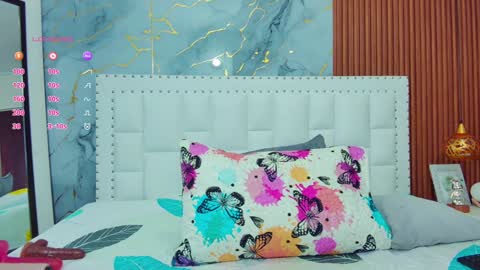 Sandy  online show from 01.28.25