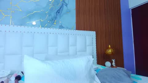 Sandy  online show from 02.13.25