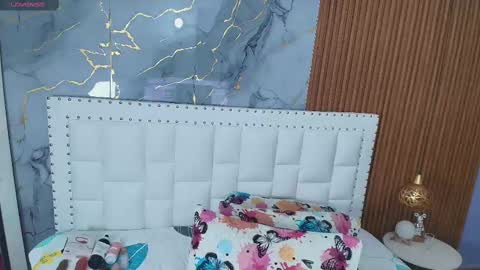 Sandy  online show from 02.26.25