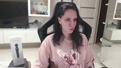 Snapshot of irwi_tomboy chatting on 03.02.25 Irwi Tomboy online show from 03.02.25