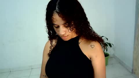 Snapshot of isa_bellaxx23 chatting on 06.09.26 isa_bellaxx23 online show from 06.09.26